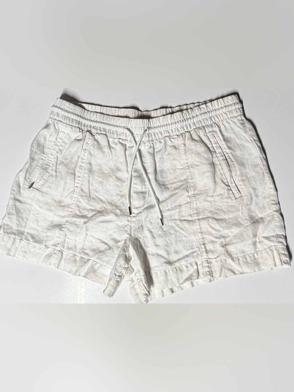 Athleta White Retreat Linen Mid Rise 4" Shorts XL Drawstring Pockets